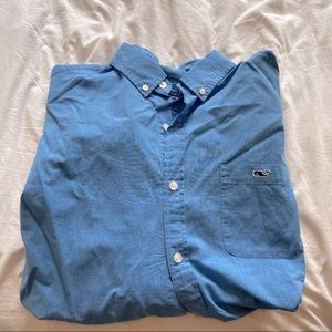 Men’s vineyard vine shirt